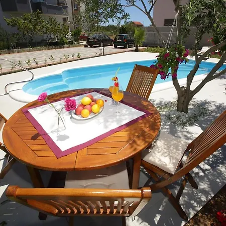 Lucante 스플리트