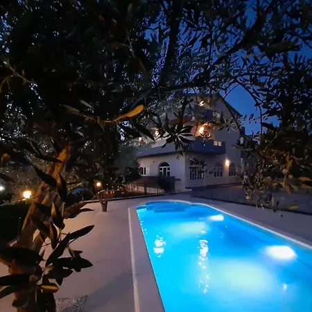 Lucante Apartment Split