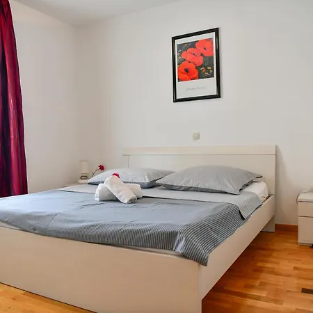 Lucante Apartman *
