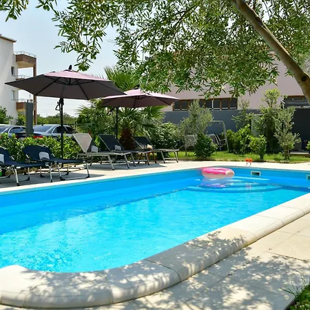 Apartman Lucante *
