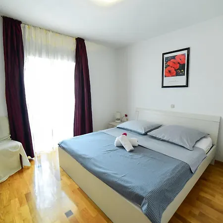 Lucante Apartman *