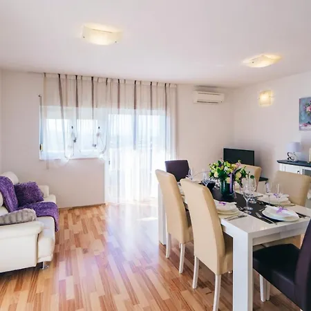 Apartment Lucante *