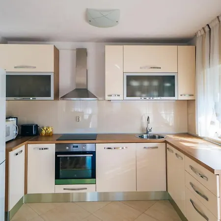 Lucante Apartment *